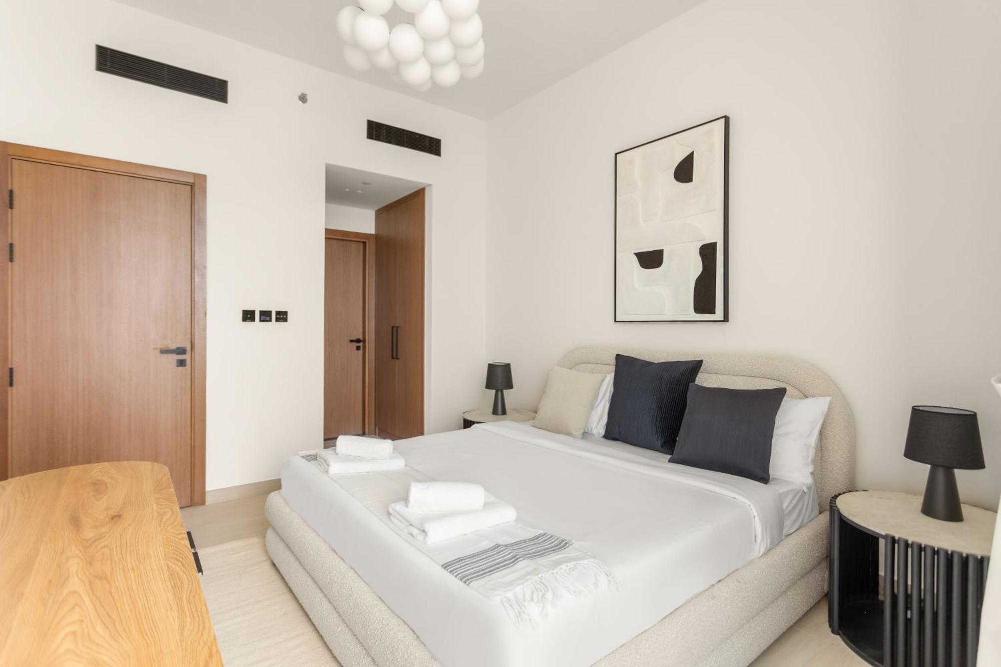 Vayk - Luxury 2 Bedrooms With Jacuzzi In Jvc * Dubai