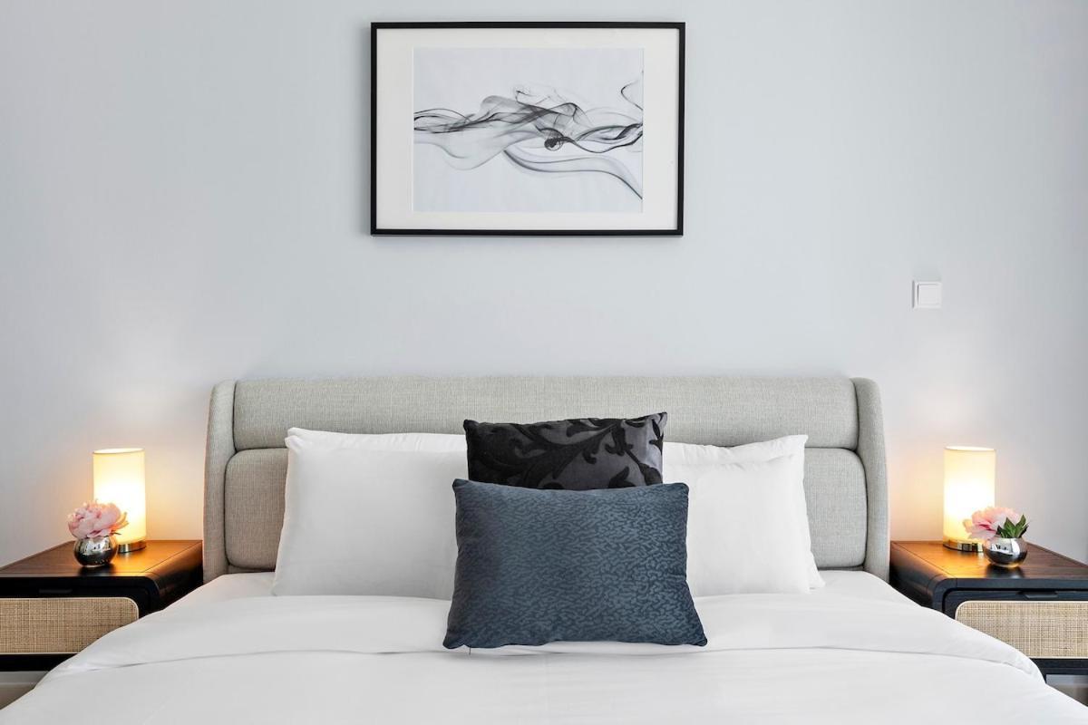 Downtown Living In A Modern 1br With Pool & Gym Access *