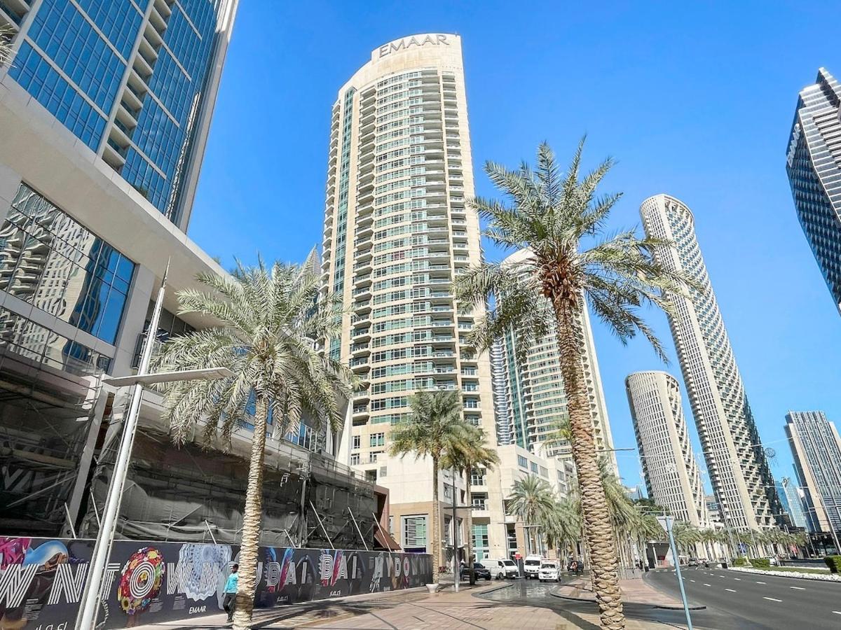 Downtown Living In A Modern 1br With Pool & Gym Access