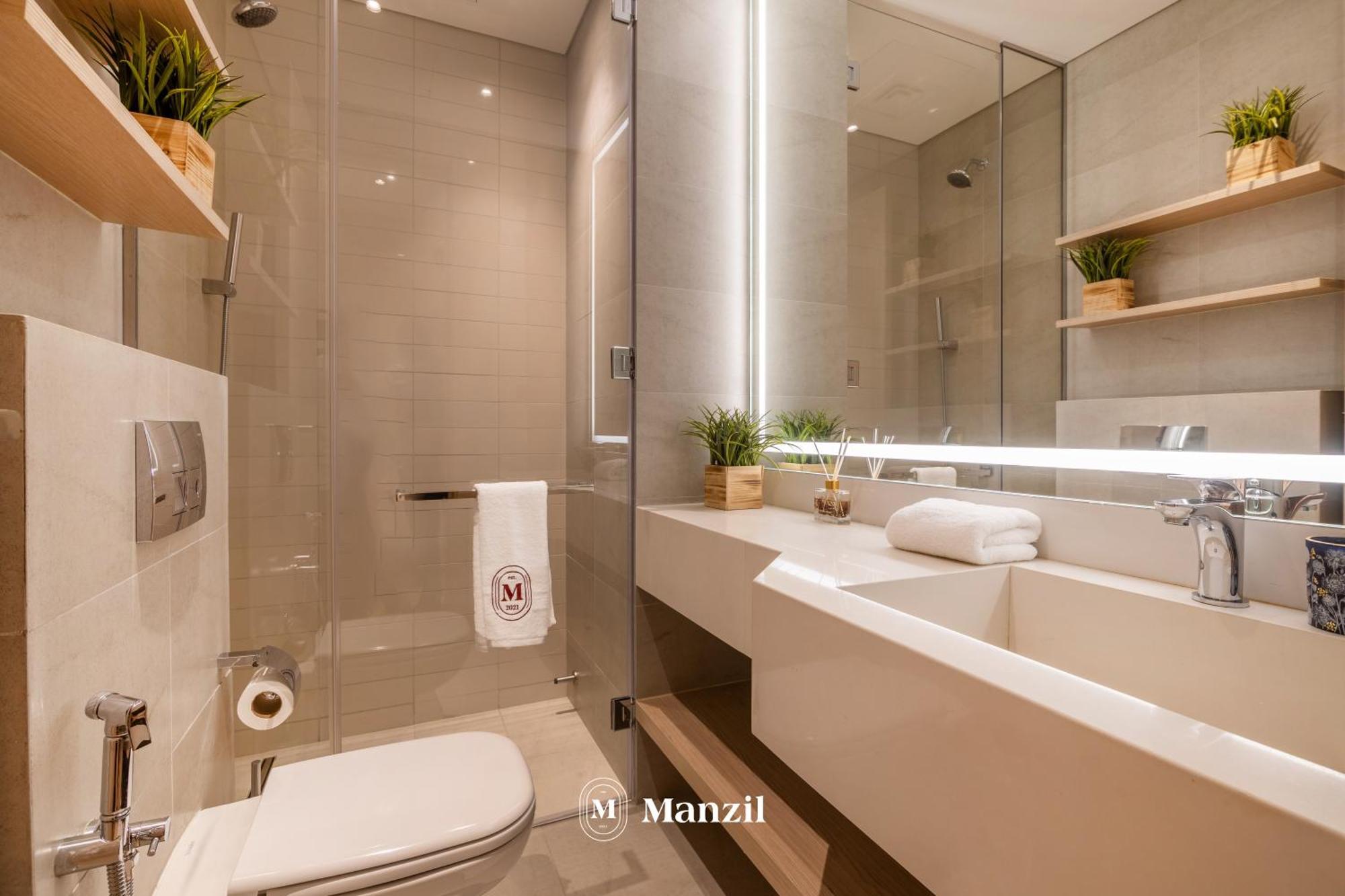 Luxury In Jvc With 5-star Amenities Near Circle Mall Apartment
