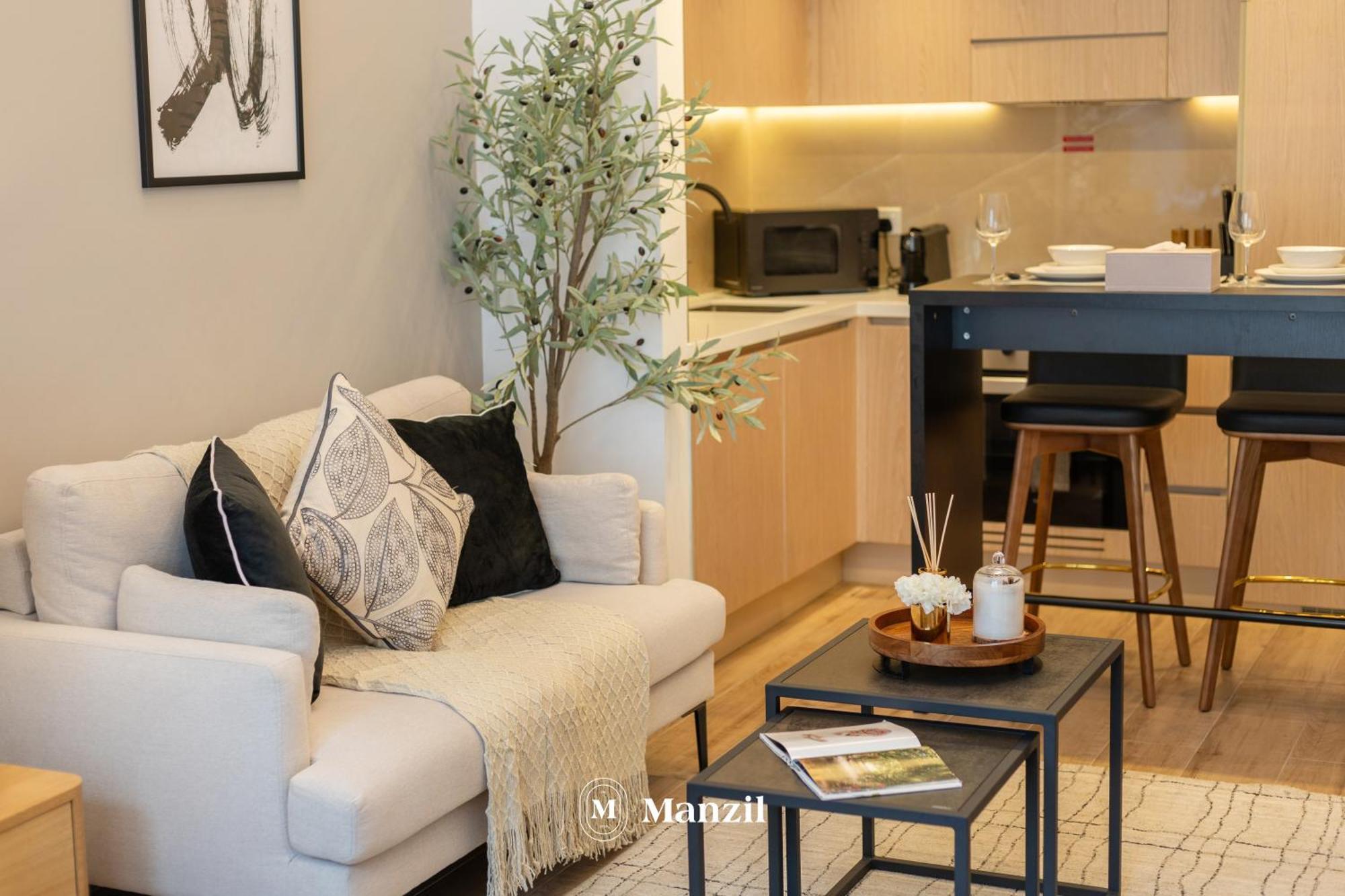 Luxury In Jvc With 5-star Amenities Near Circle Mall Dubai