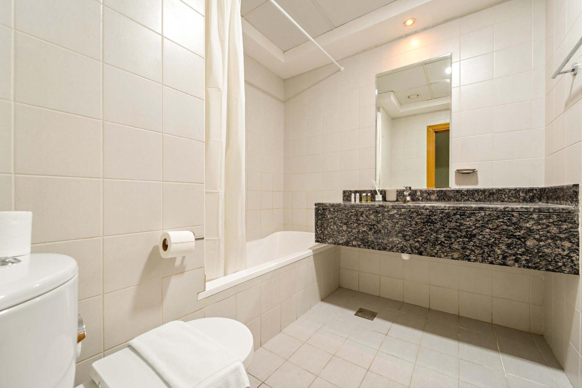 Silkhaus Homey 2br At Mayfair Tower In Business Bay *