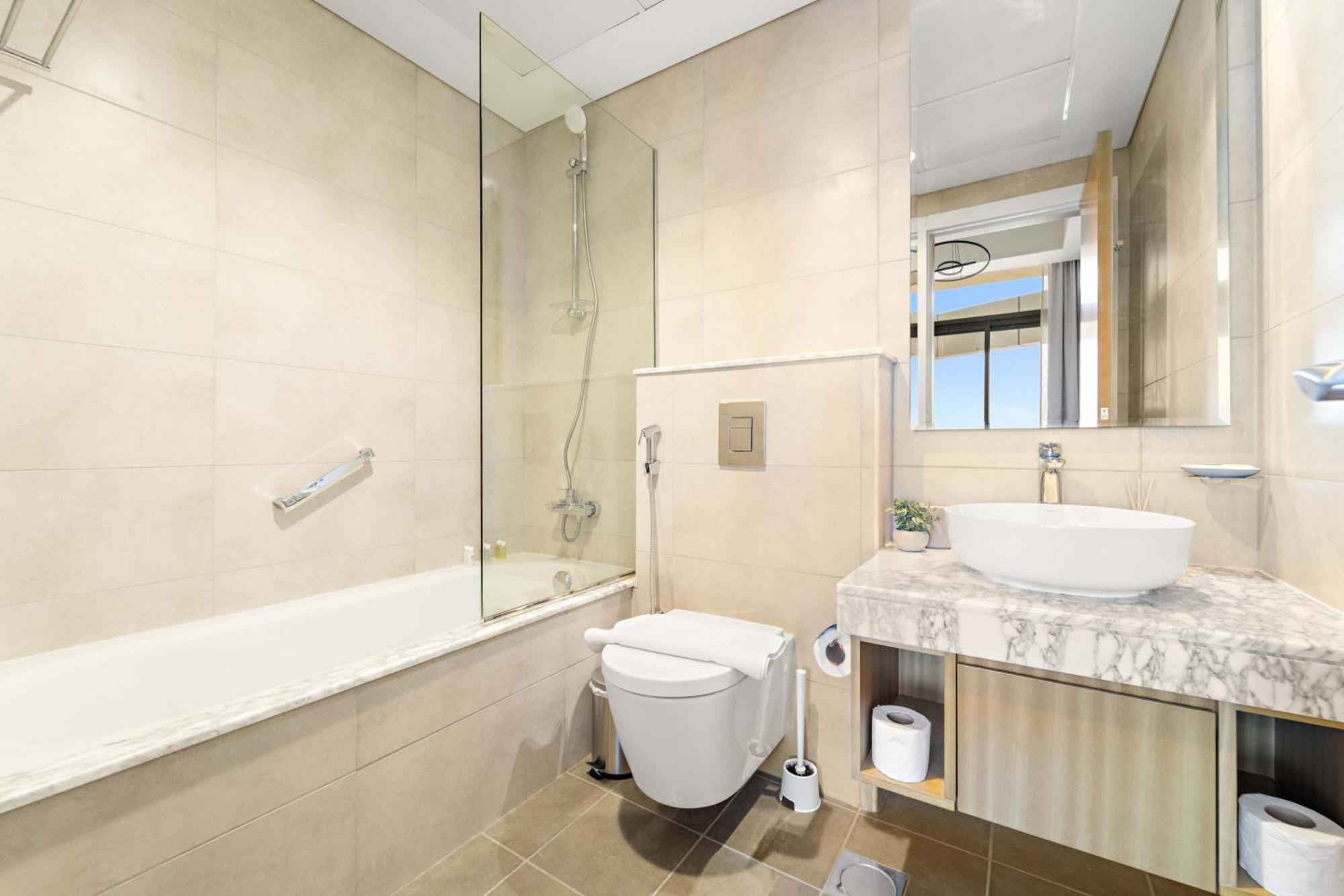 Silkhaus Spacious 2br In Aykon Near Safa Park * Dubai