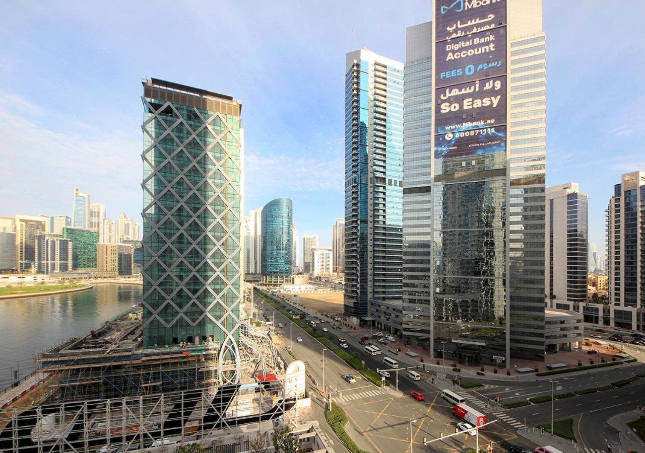 Modern Canal View With Balcony Damac Prive Apartment Dubai