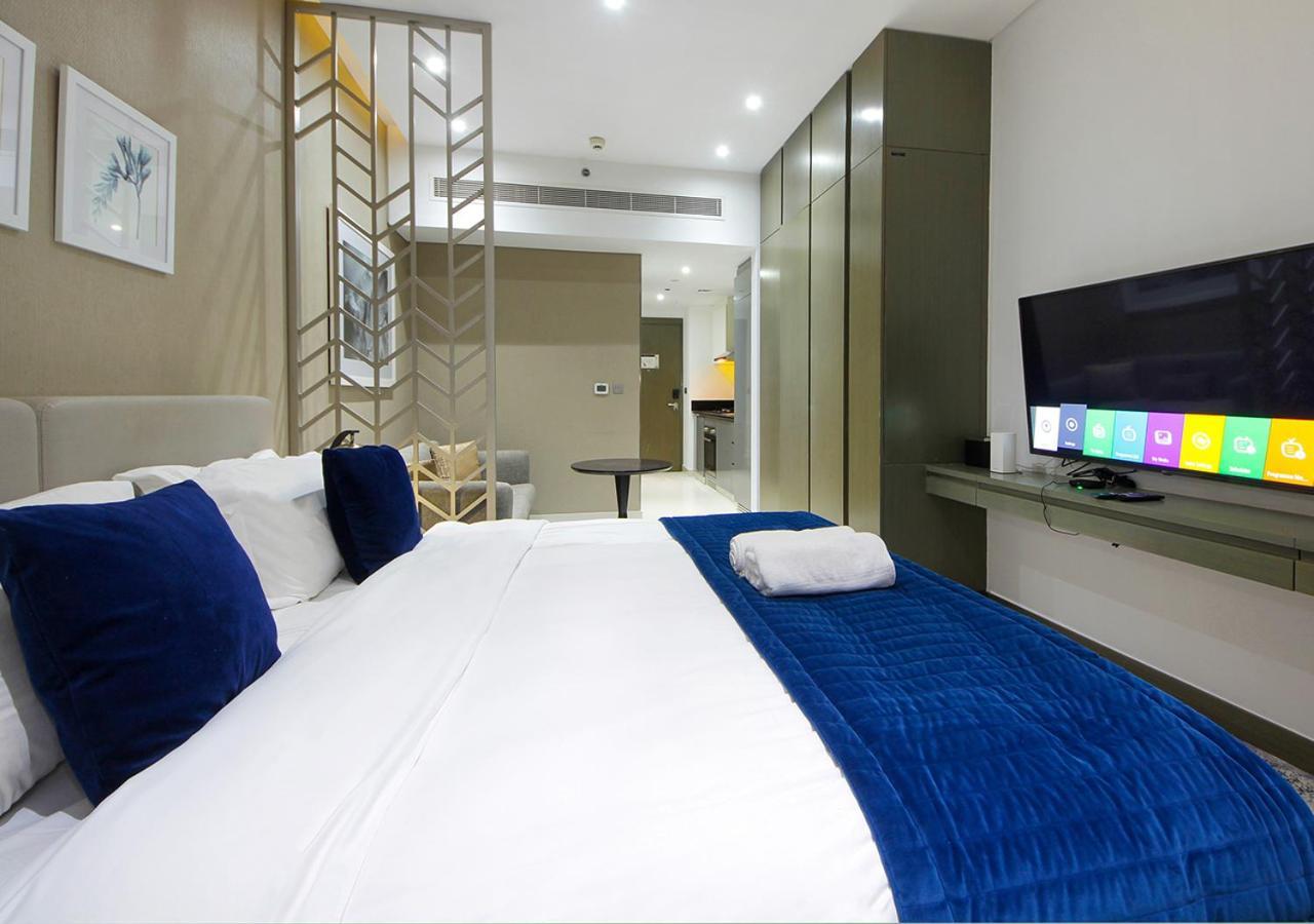 Modern Canal View With Balcony Damac Prive Apartment