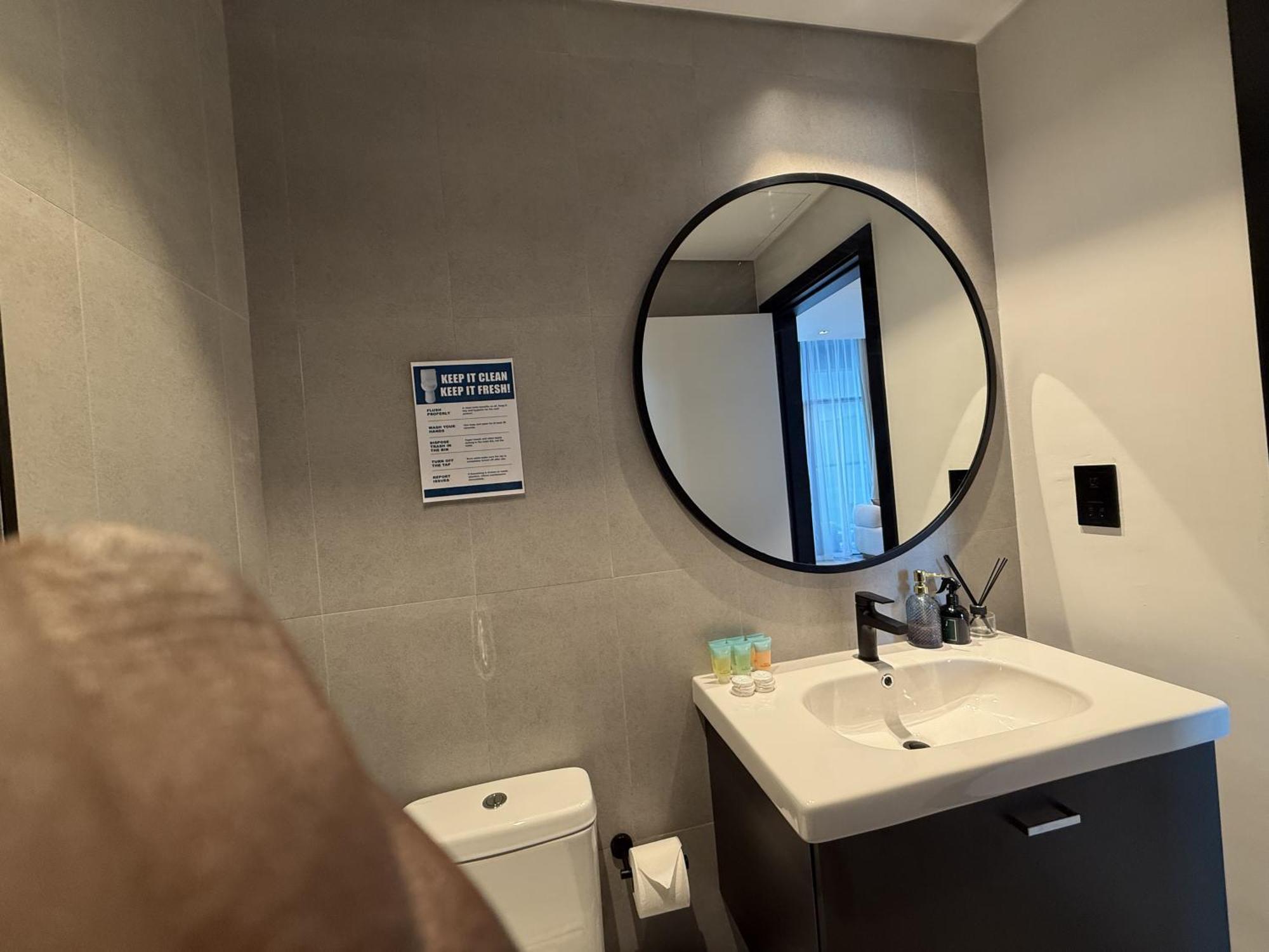 Apartment New Near Downtown With Canal View