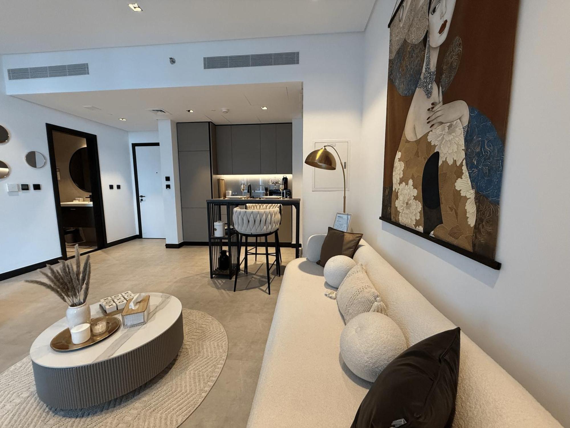 New Near Downtown With Canal View * Dubai