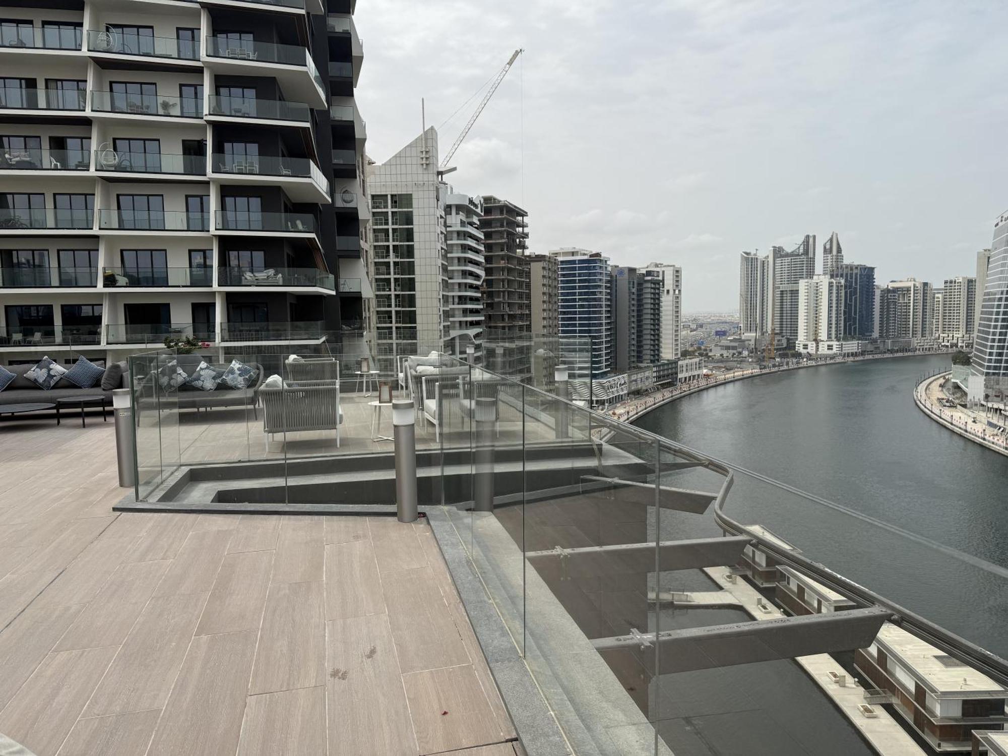 New Near Downtown With Canal View * Dubai
