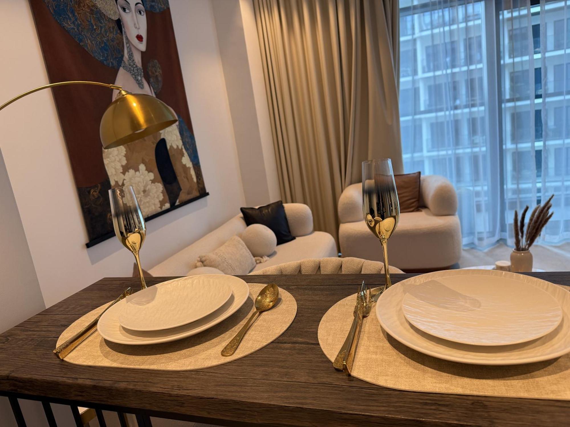 New Near Downtown With Canal View Apartment *