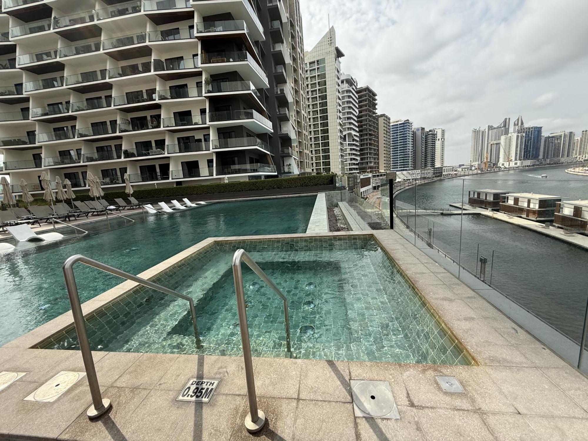 New Near Downtown With Canal View
