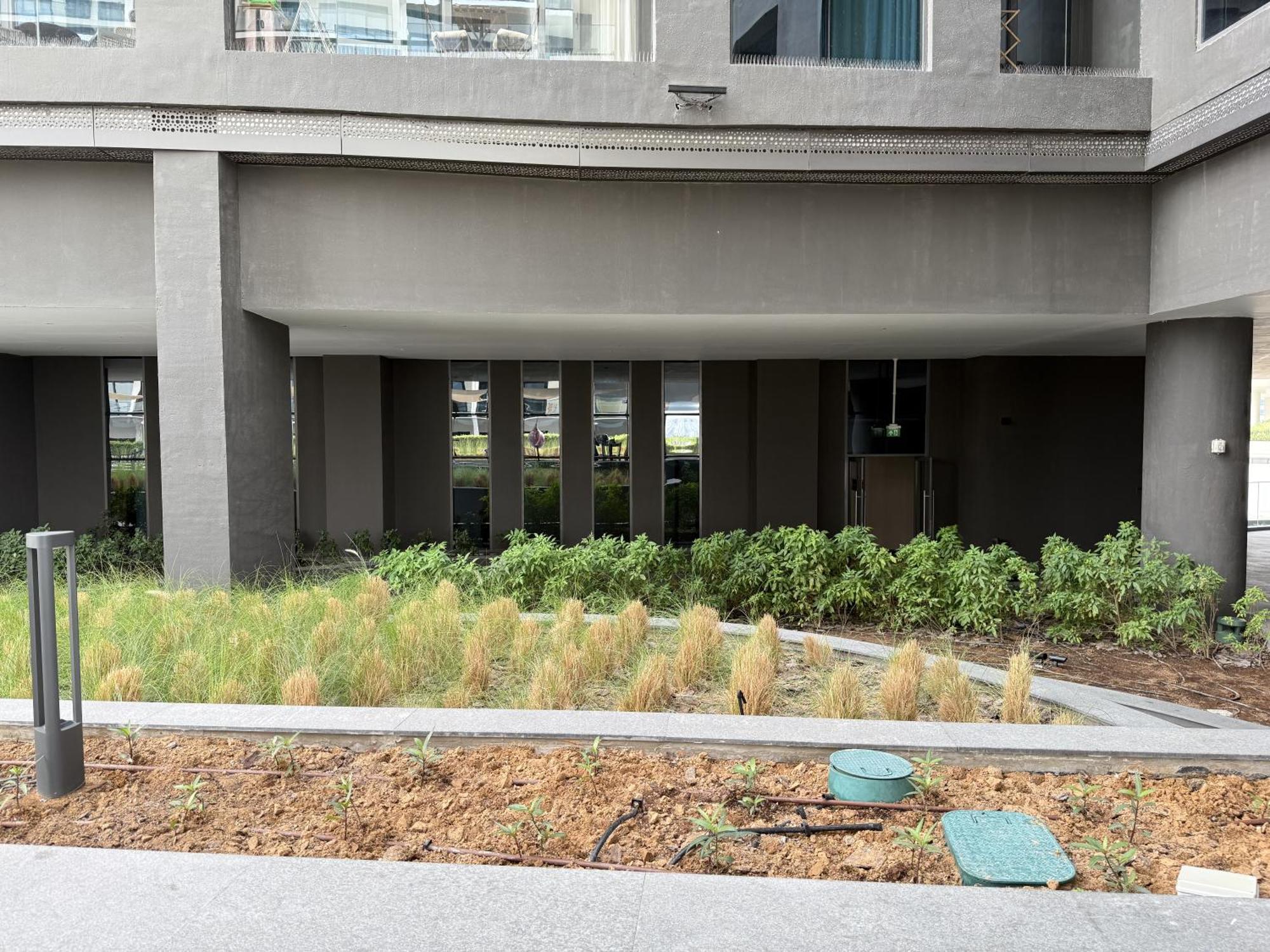 New Near Downtown With Canal View