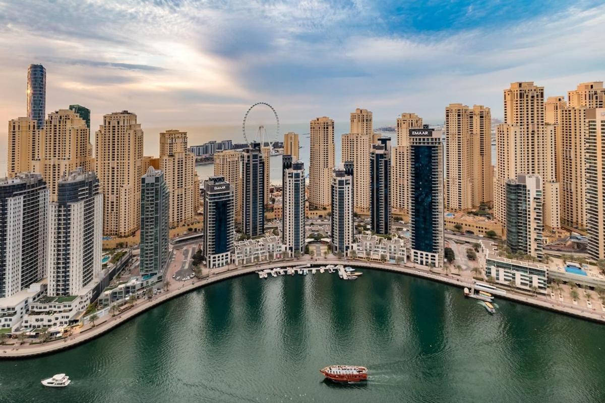 The Ultimate Luxury - Eye & Marina Views Apartment Dubai