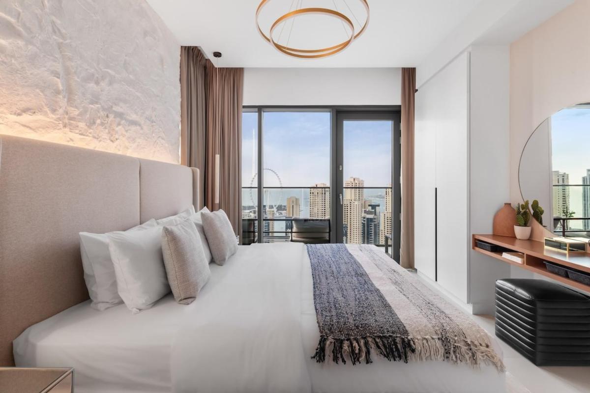 The Ultimate Luxury - Eye & Marina Views *