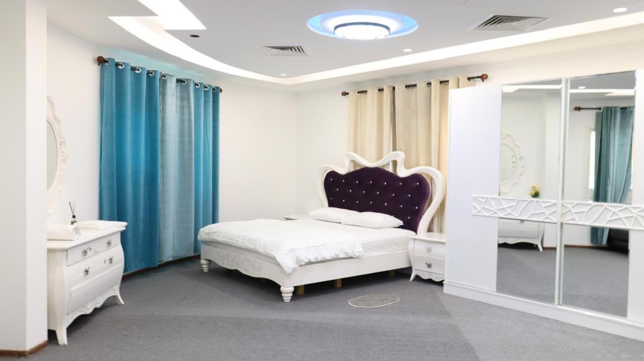 Cozy Near To Metro Station