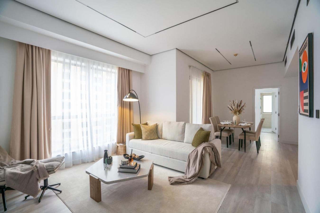 Beachside Bliss With Partial Sea View Gym And Pool Dubai