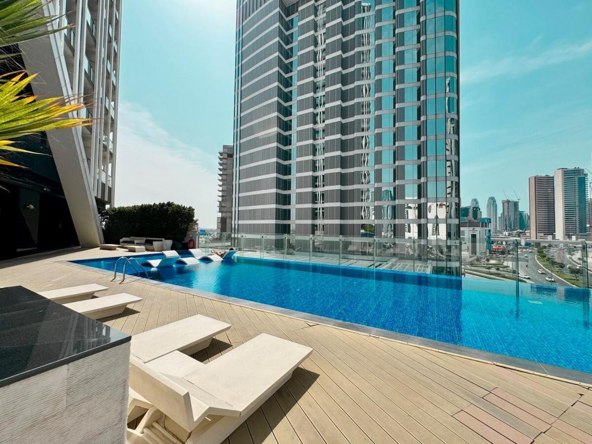 Homes 2 Retreat - Modern Retreat In The Heart Of Business Bay Apartment *