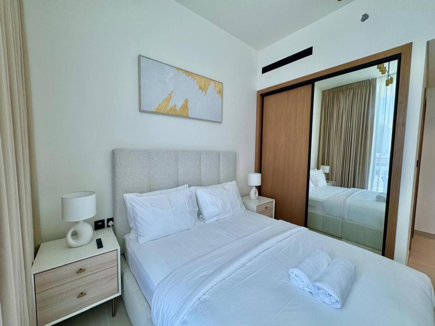 Cozy Pool View 2br In Jvc Apartment *