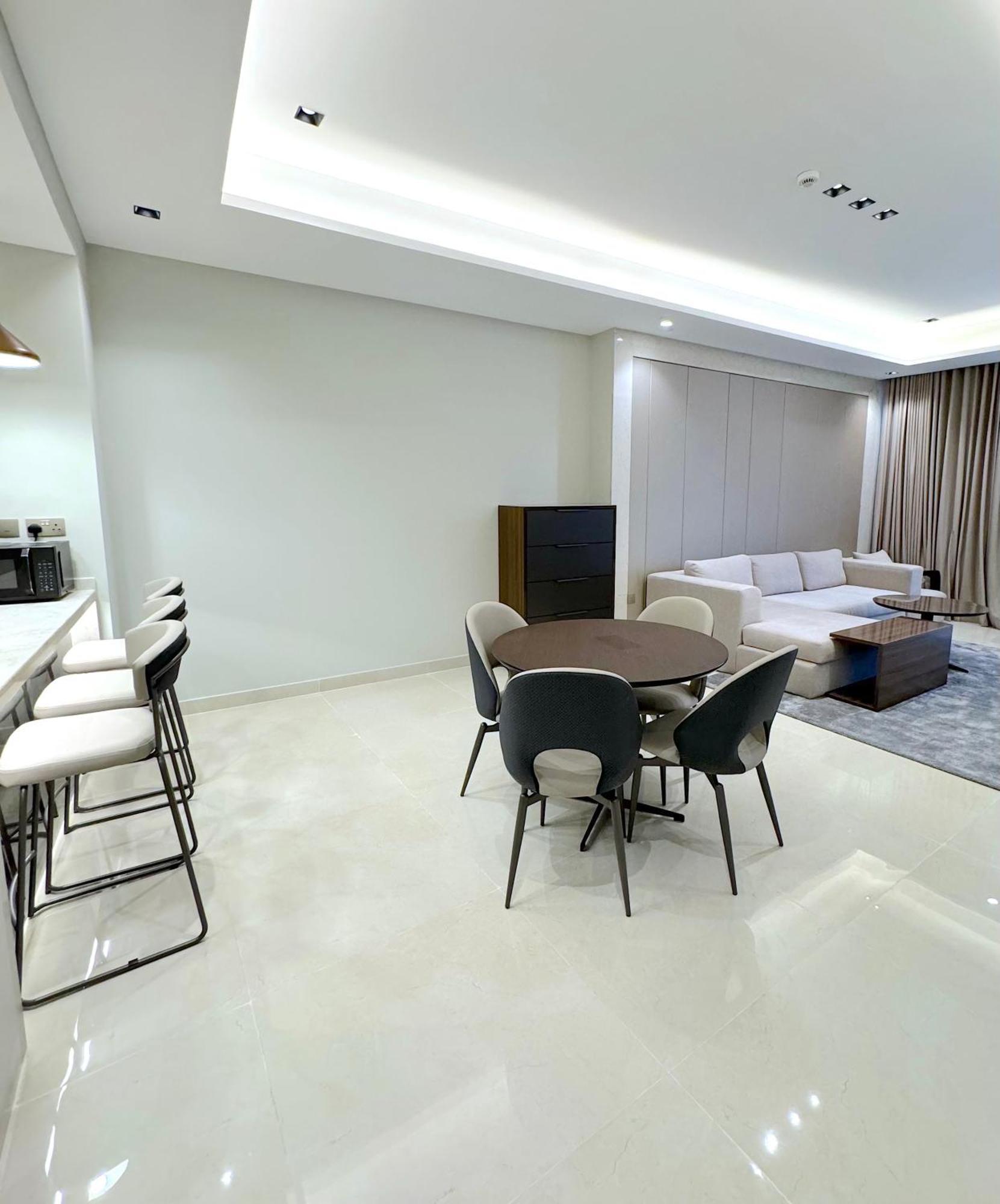 Burj Khalifa View Brand New Luxury Business Bay * Dubai