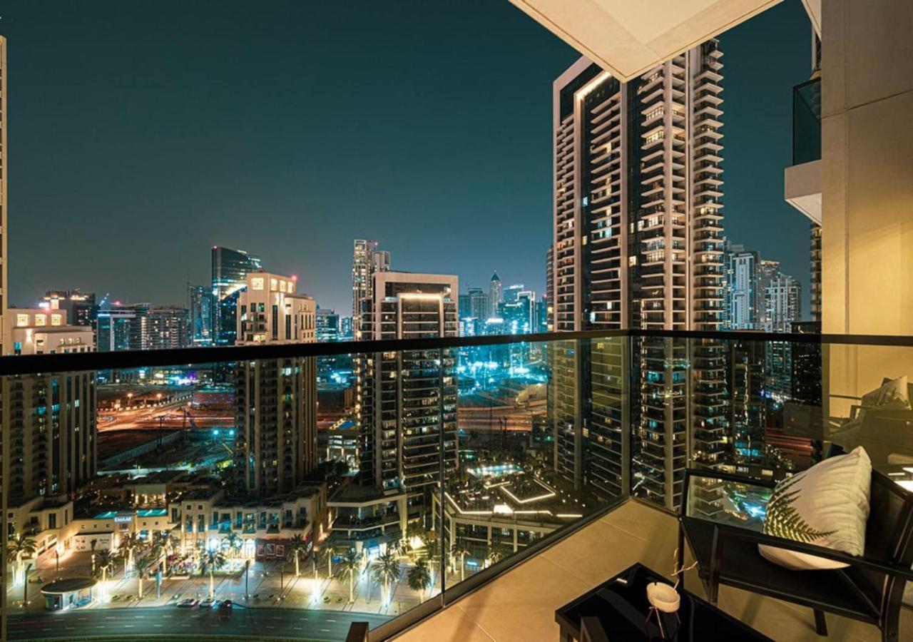 Modern 2br Steps From Mall Apartment *