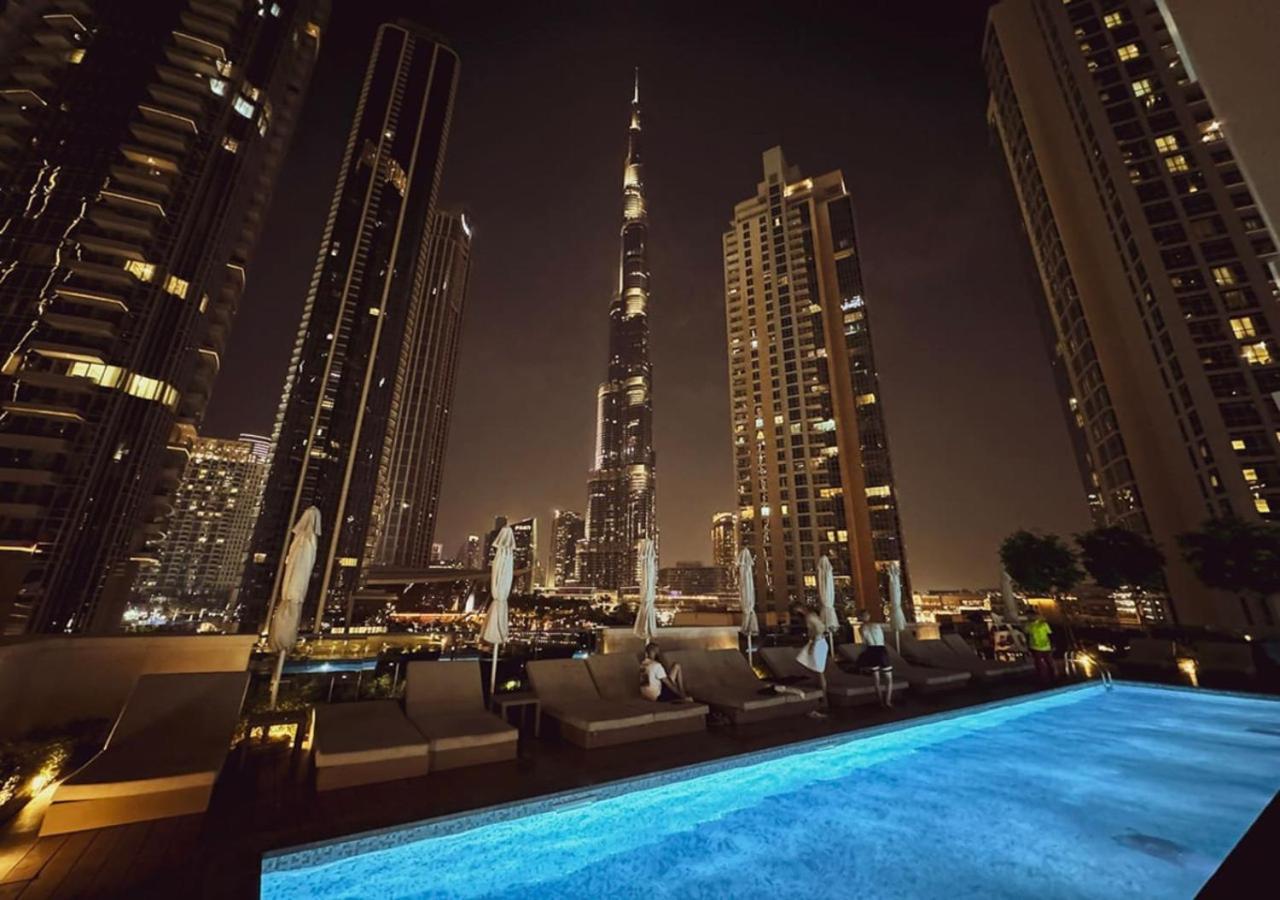 Modern 2br Steps From Mall Dubai