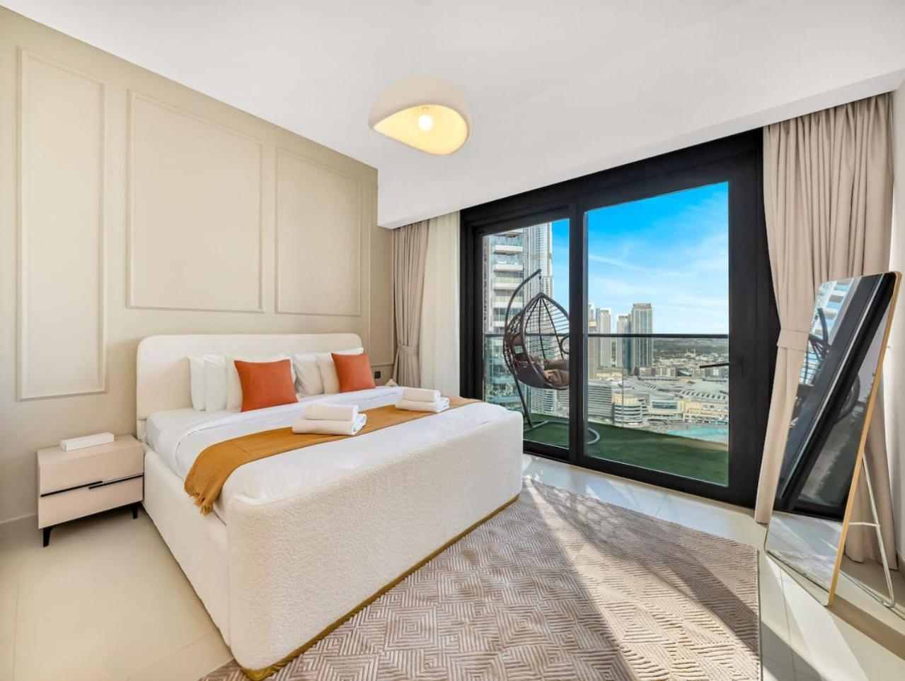 The Burj View Penthouse Apartment *