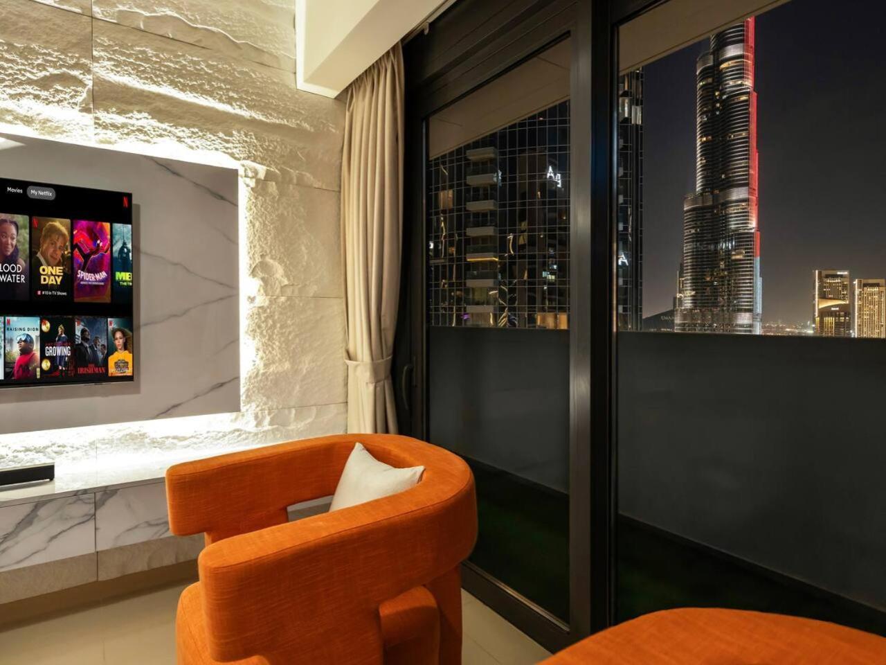 The Burj View Penthouse Apartment *