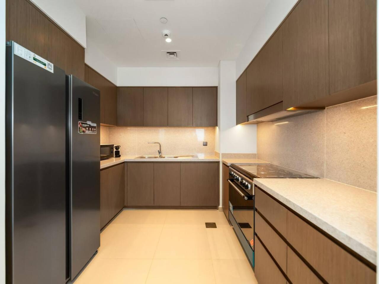 The Burj View Penthouse Apartment *