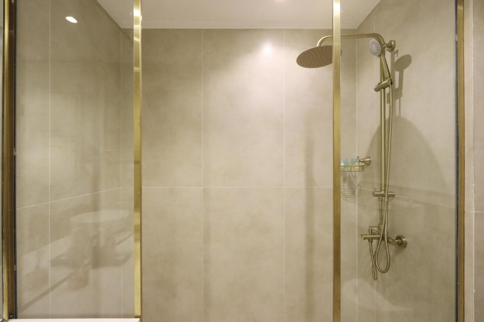 Apartment Livbnb-modern Living 1b In Jvc *
