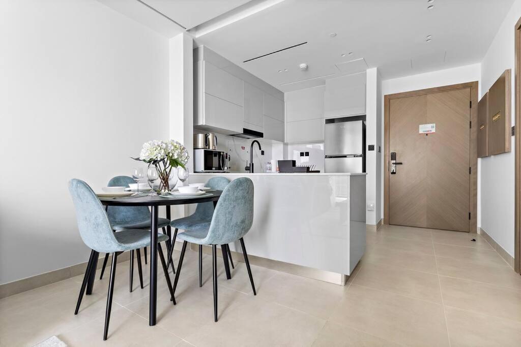 Stonetree - Modern 1br With Amazing Location And View Apartment Dubai