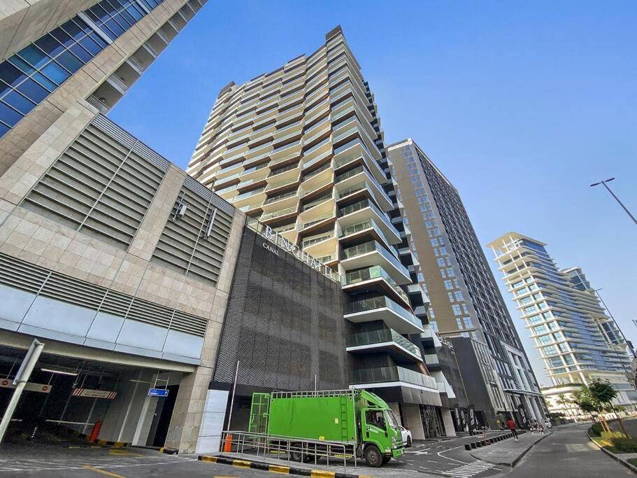 Stonetree - Modern 1br With Amazing Location And View *