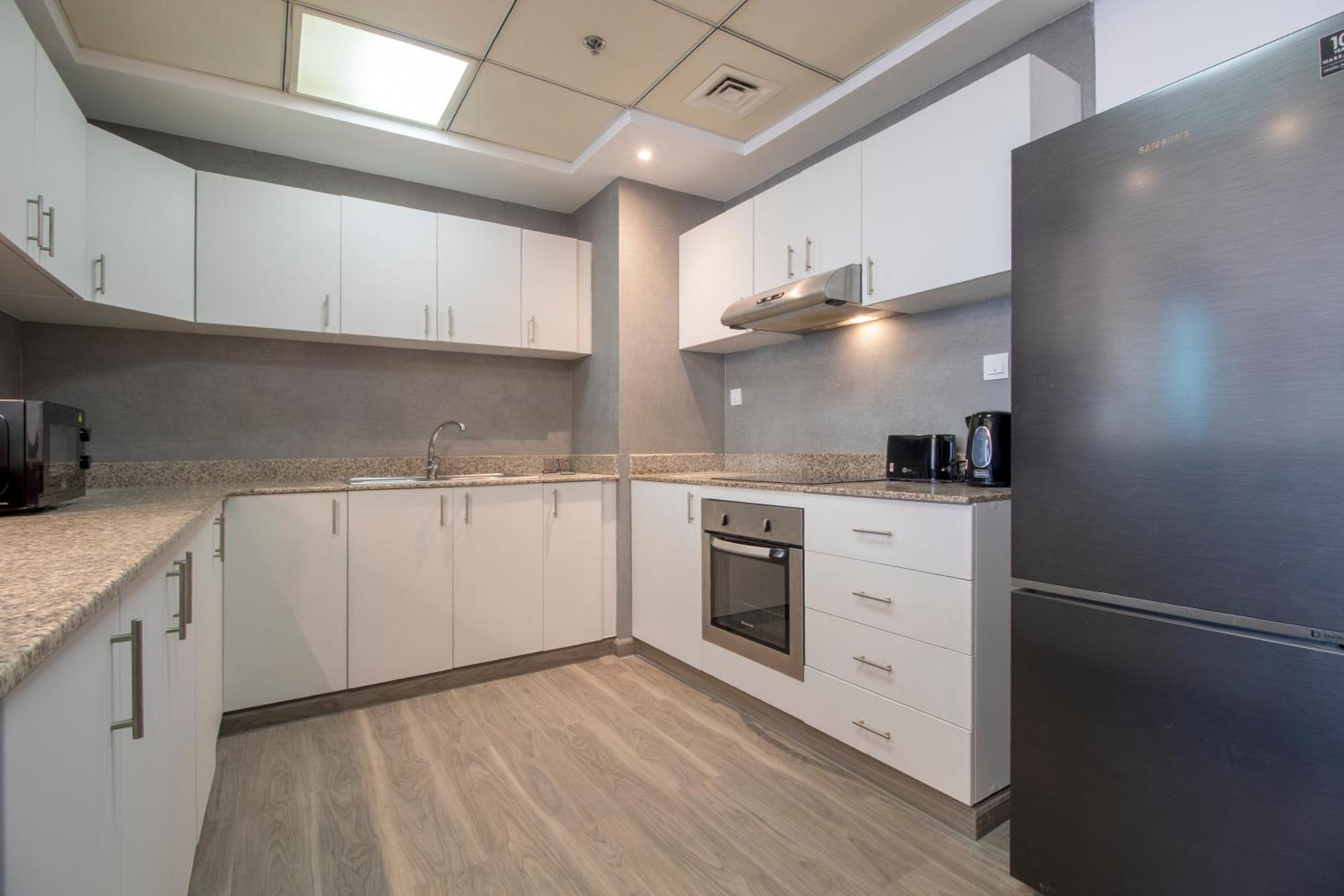 Apartment The Torch Tower- Marina - Immaculate One Bedroom *