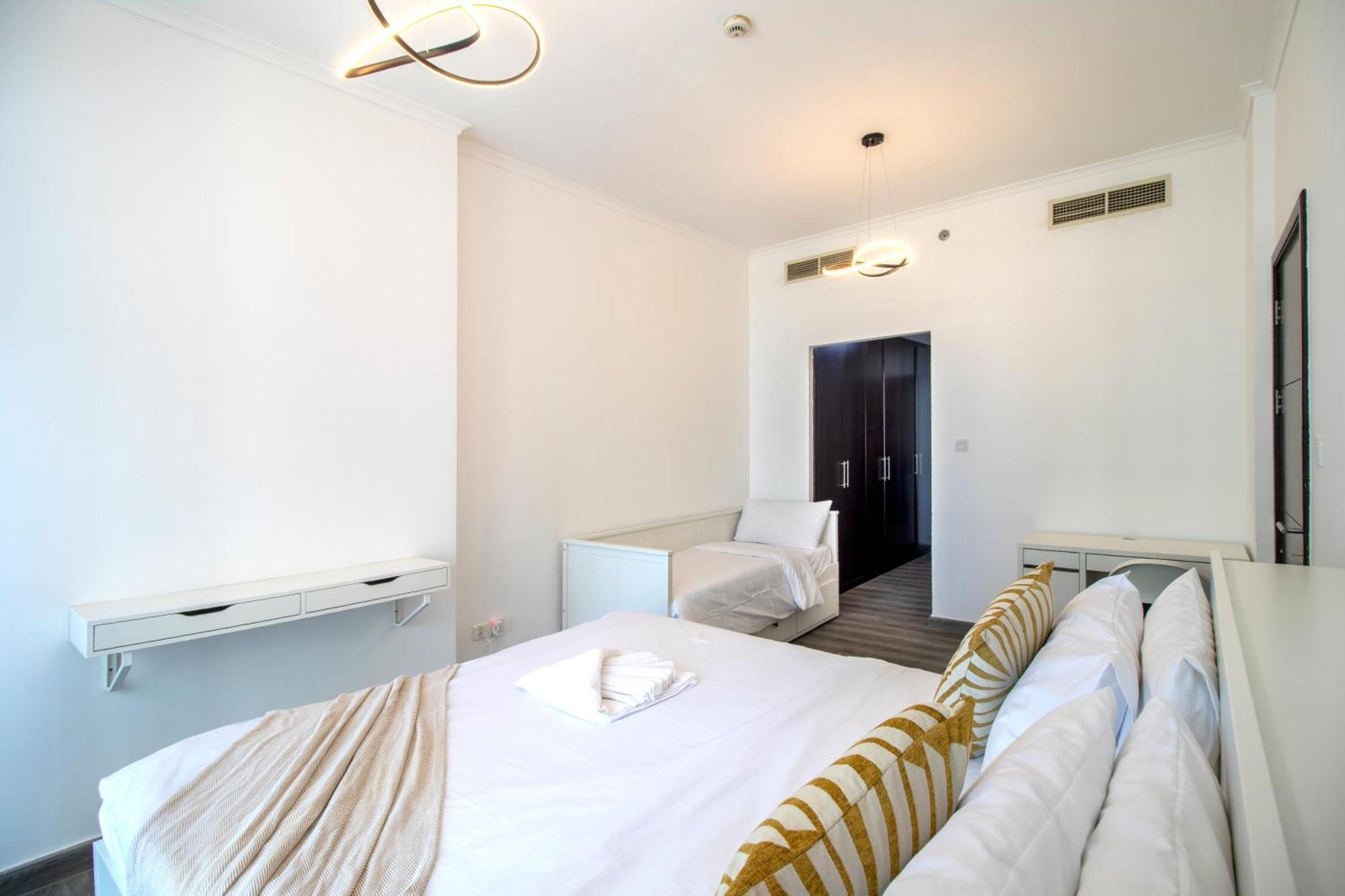 Apartment The Torch Tower- Marina - Immaculate One Bedroom Dubai