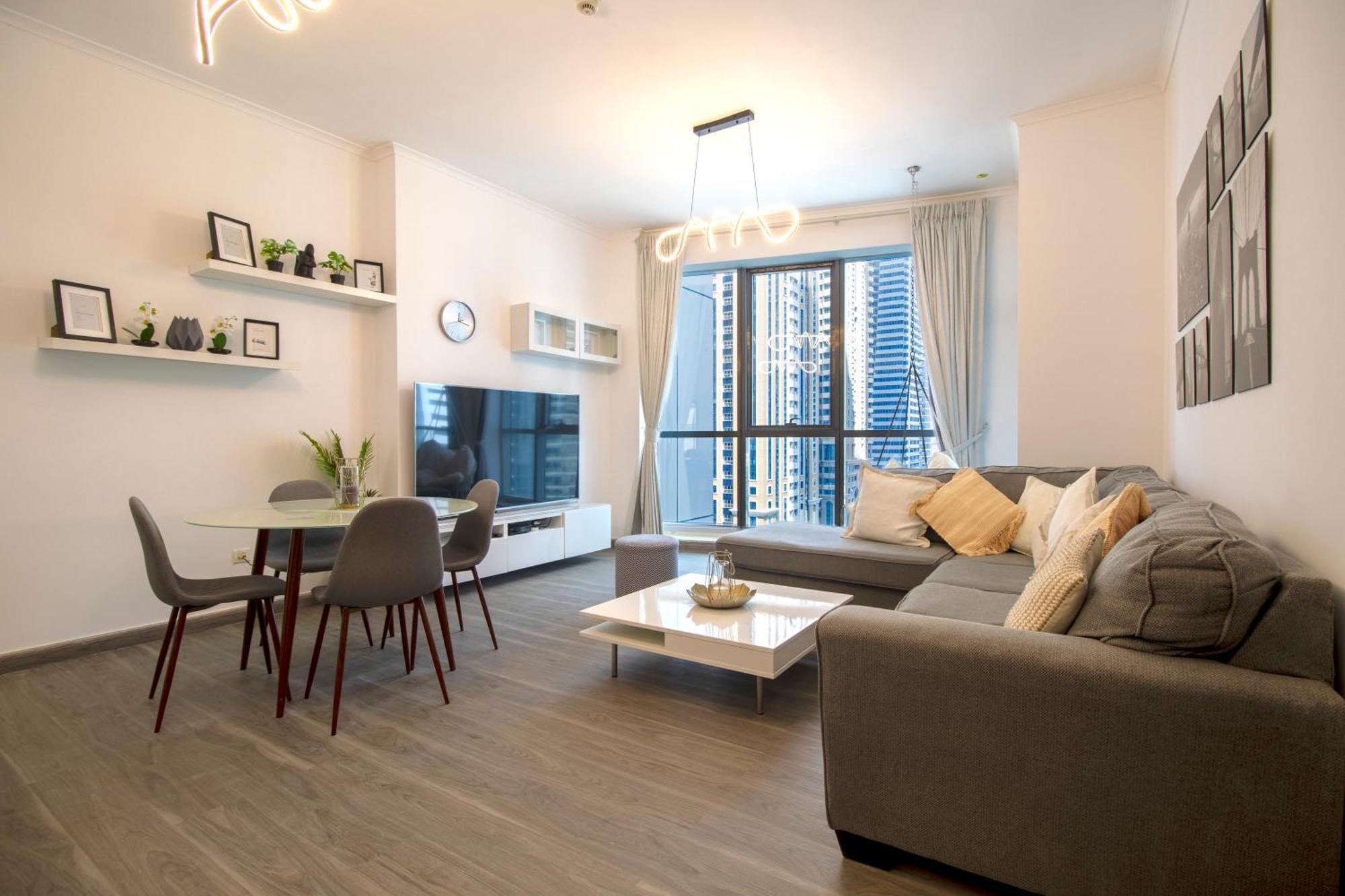 The Torch Tower- Marina - Immaculate One Bedroom Apartment *