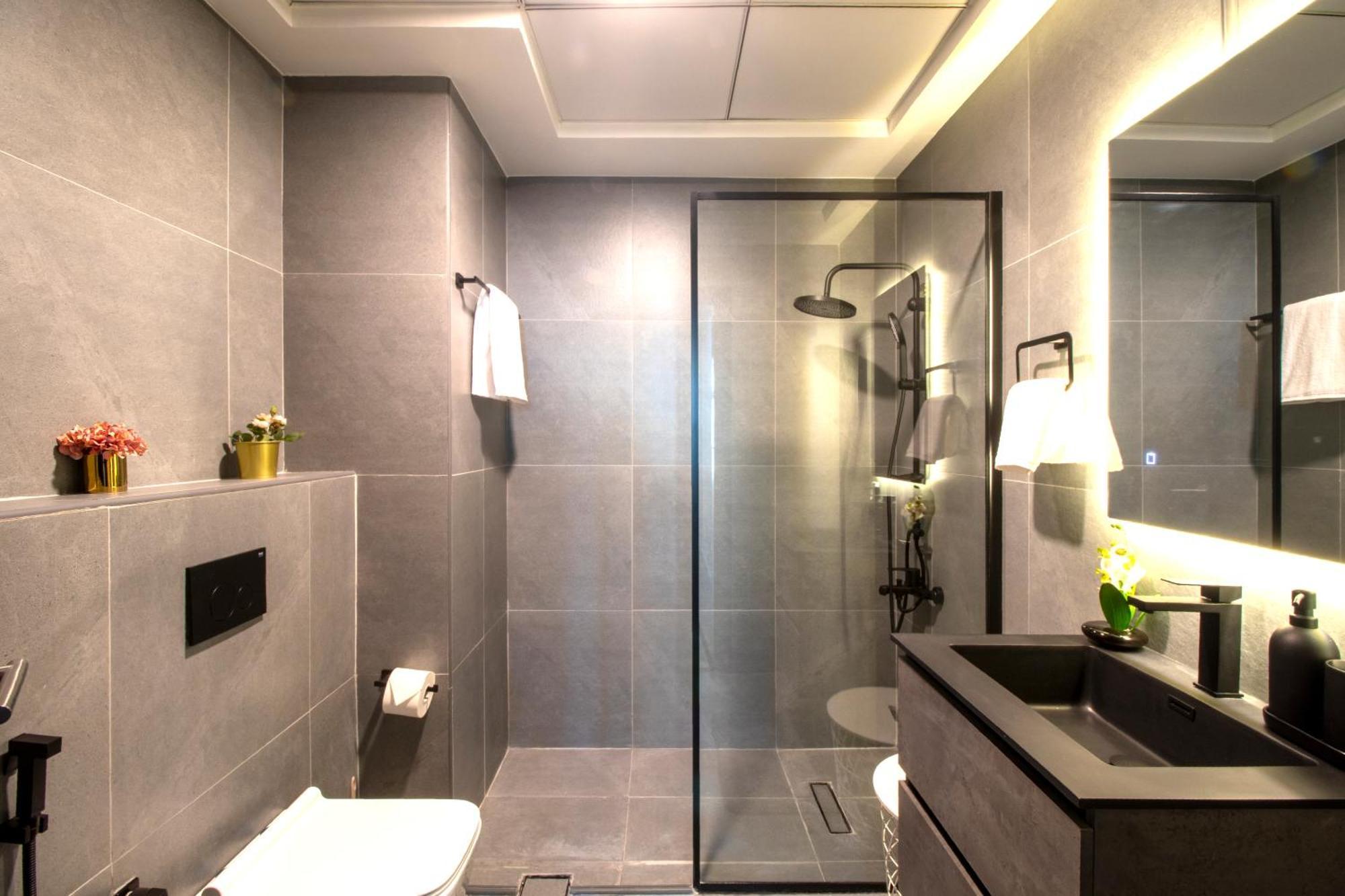 Apartment The Torch Tower- Marina - Immaculate One Bedroom *