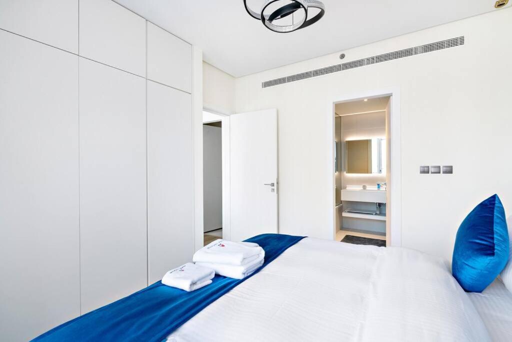 Modern Style 1 Bedroom Near Marina Mall And Metro * Dubai