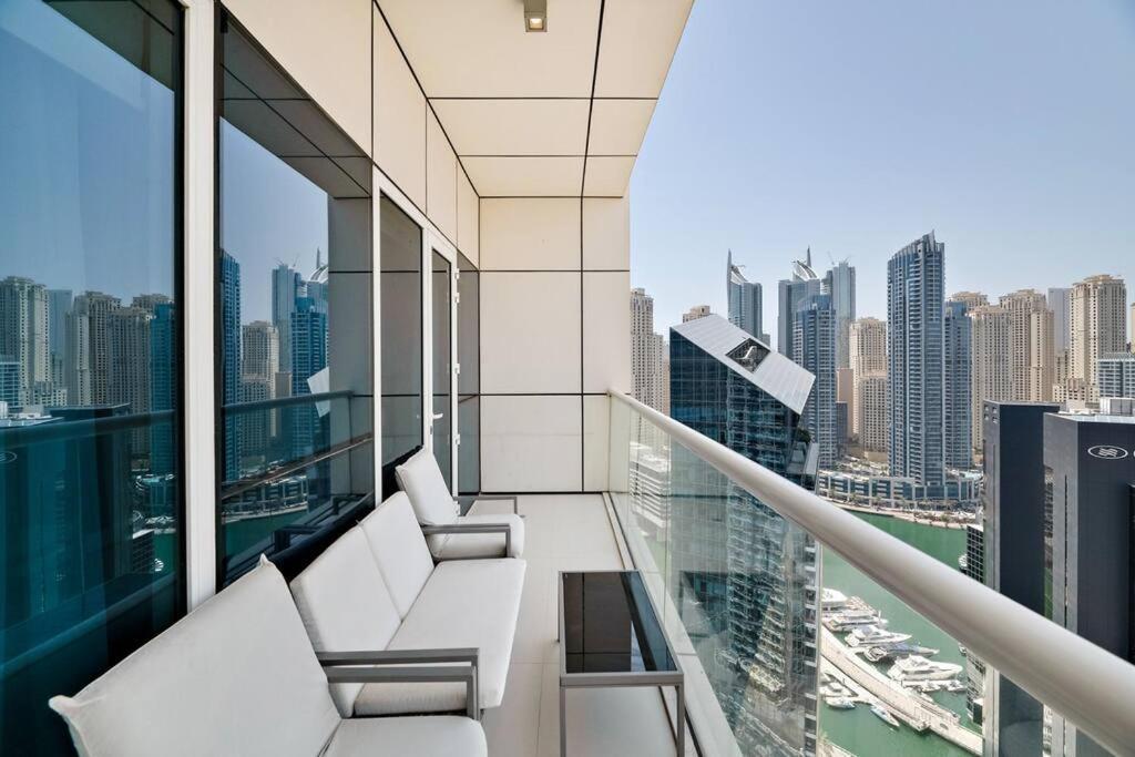 Apartment Modern Style 1 Bedroom Near Marina Mall And Metro *
