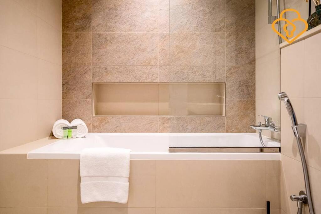 Keysplease 1br Downtown Views, Downtown Apartment *