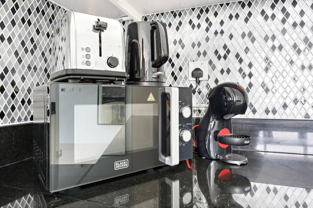 Stonetree - Luxurious 2 Bedroom With Stunning View Apartment *