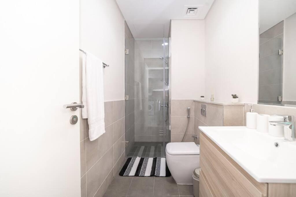 Stonetree - Cozy 1br With Spacious Balcony In Golf A * Dubai