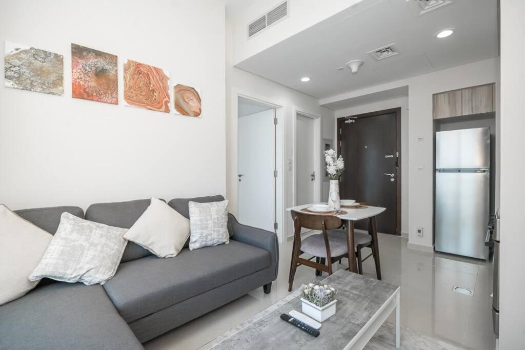Stonetree - Cozy 1br With Spacious Balcony In Golf A Dubai