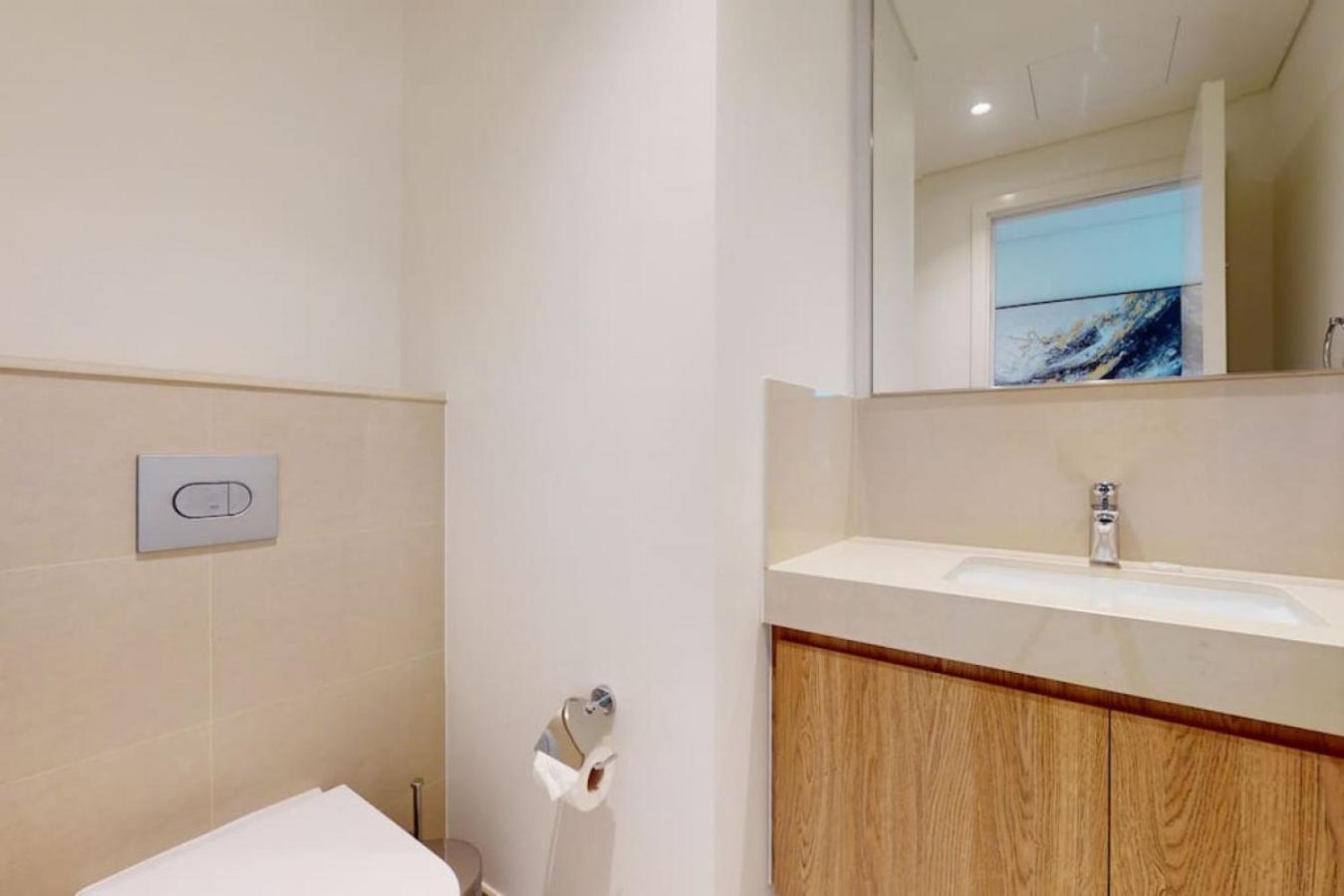 Apartment Downtown Views 2 - Gorgeous Three Bedroom