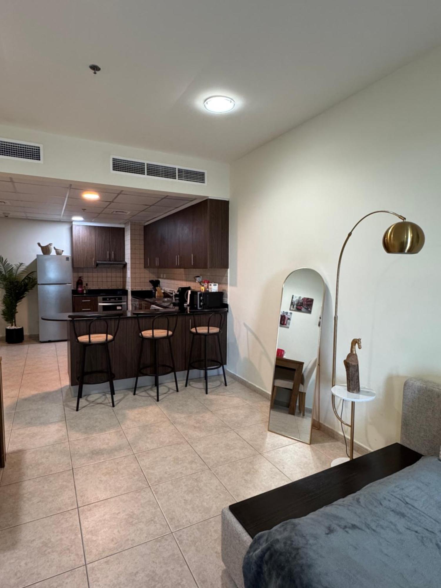 Apartment Stunning 1 Bedroom In Marina