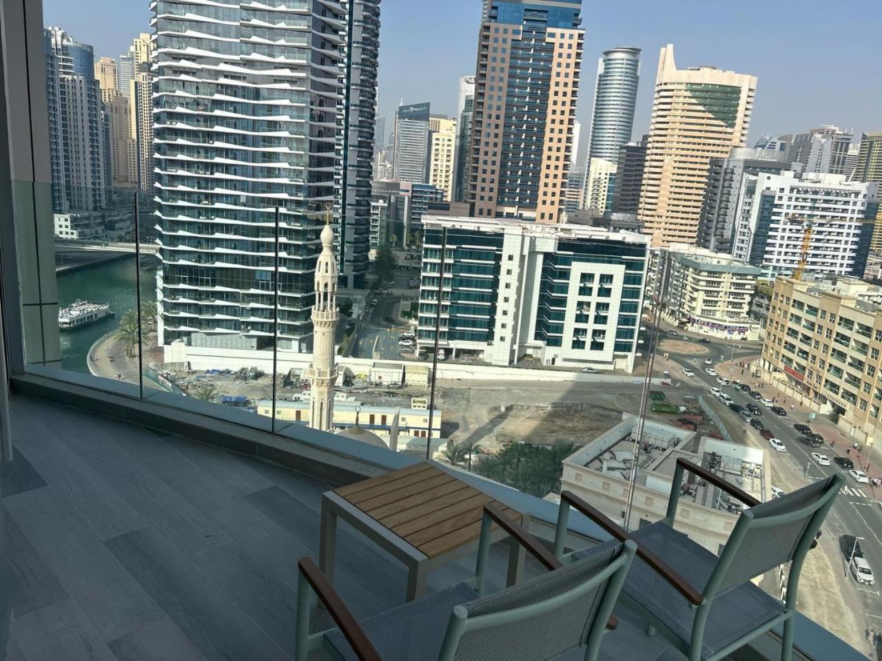 Apartment Marina Walk Gem Modern With Pool & Gym Access, Steps To & Metro Managed By Sunnyhomes *