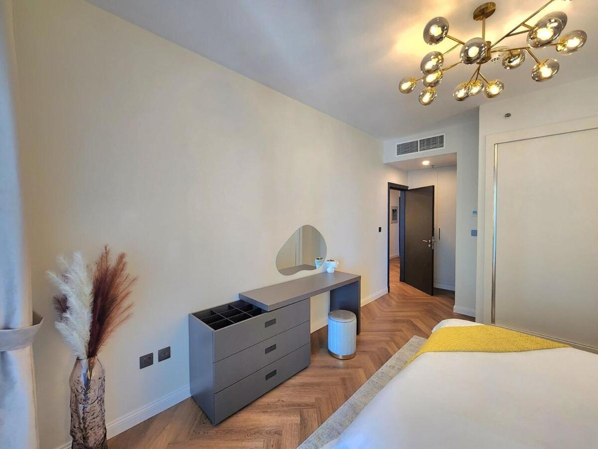Lux 1br High-floor In Marina