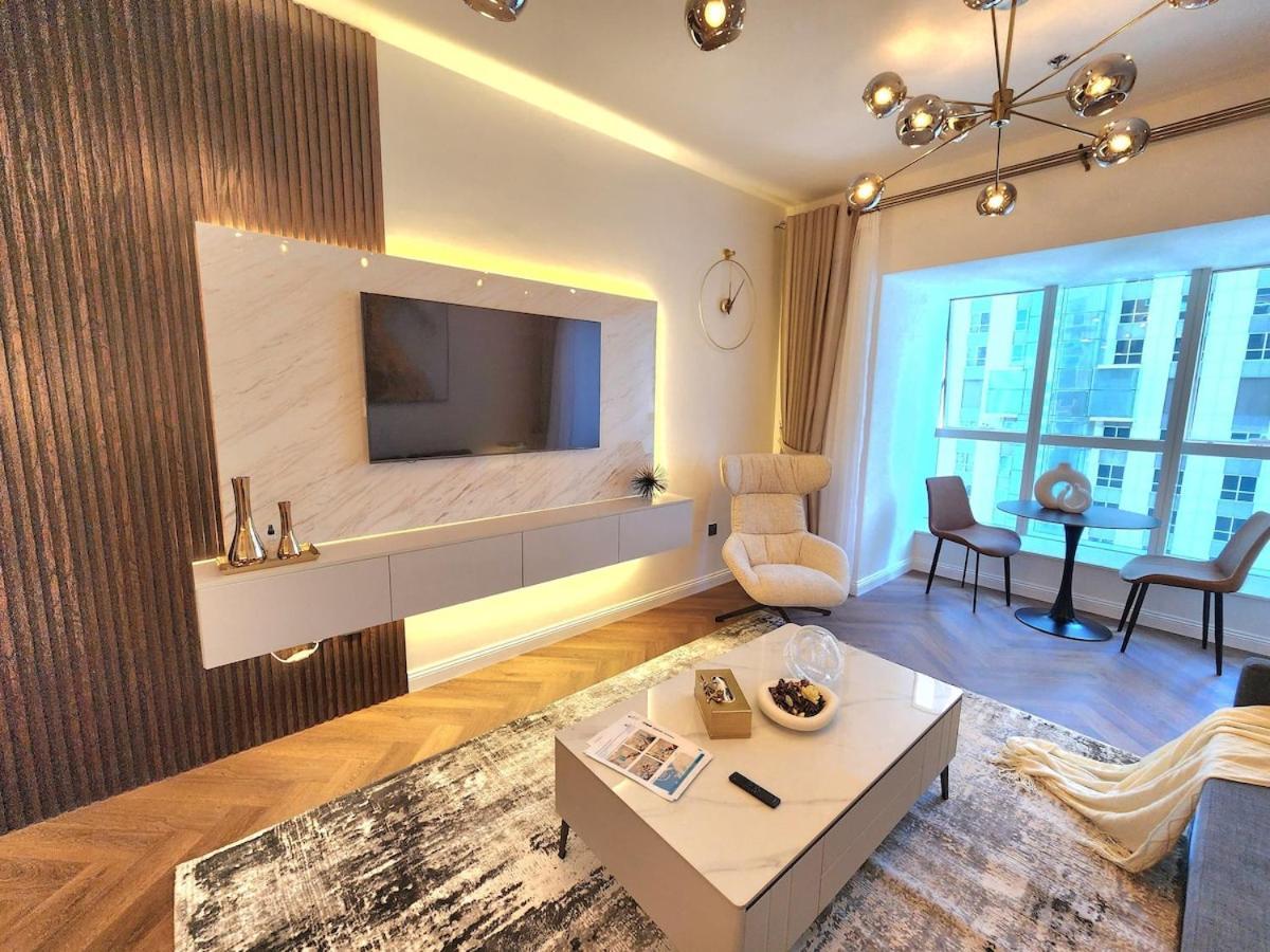 Lux 1br High-floor In Marina