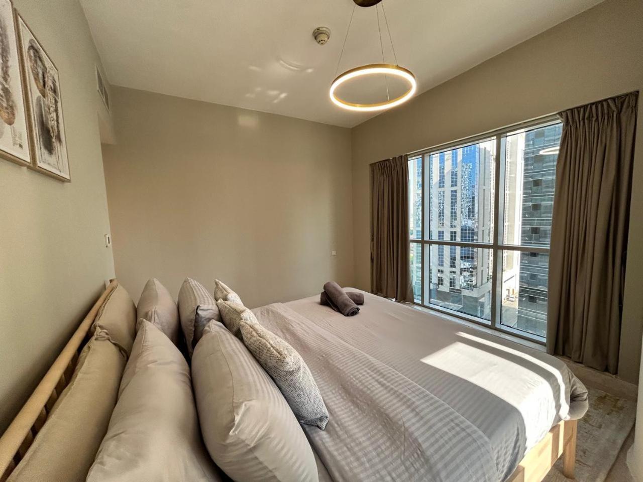 Spacious 1bhk Apartment, Near Centre Dubai