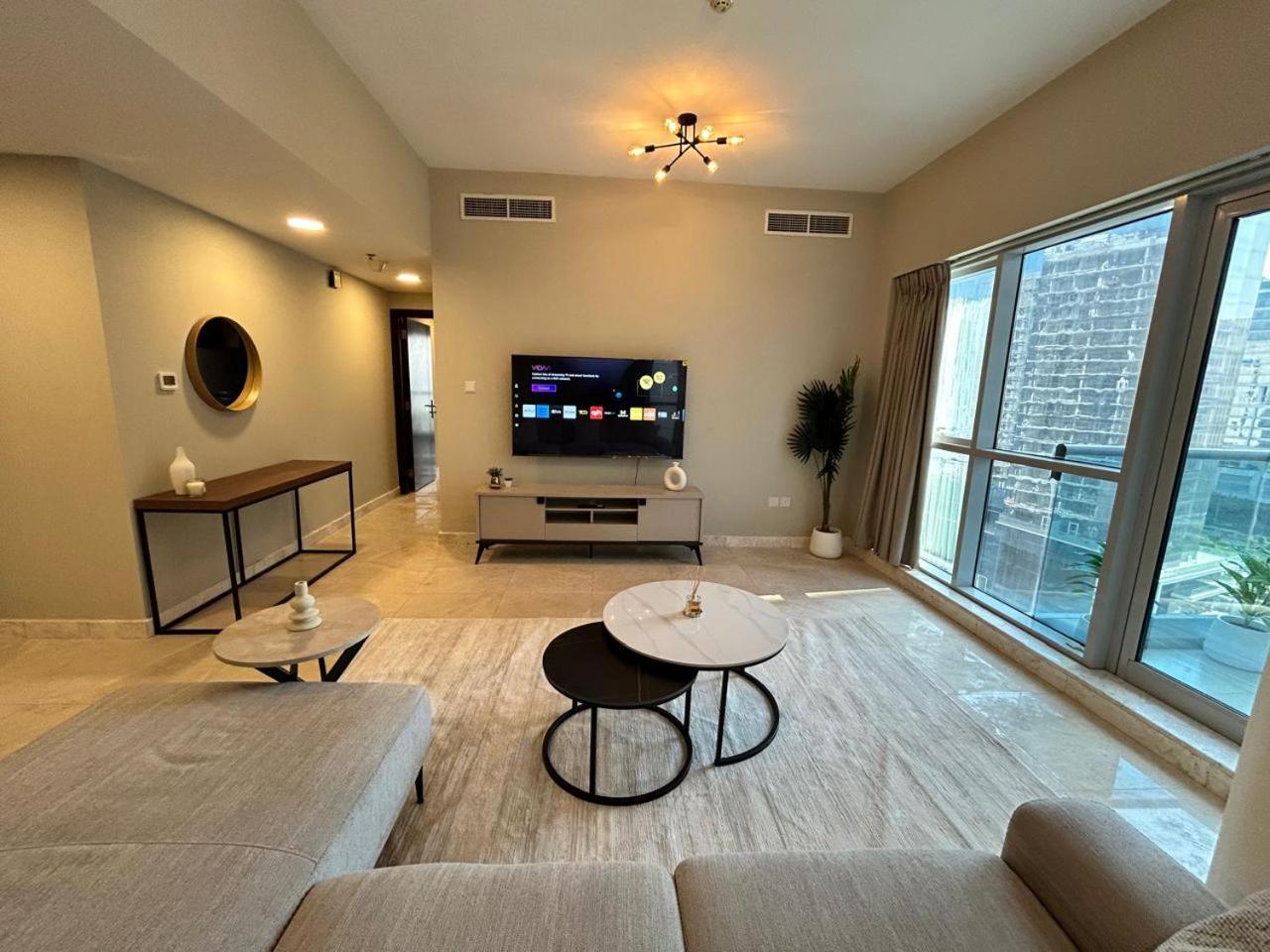 Spacious 1bhk Apartment, Near Centre Dubai