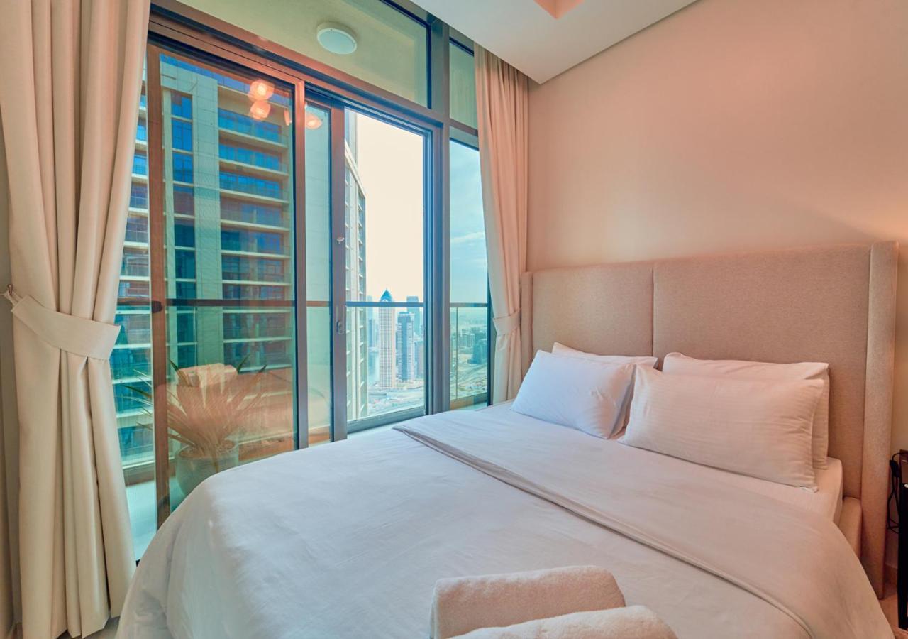 Apartment Stylish 2Br Suite In Aykon City With Pool & Gym Access Dubai