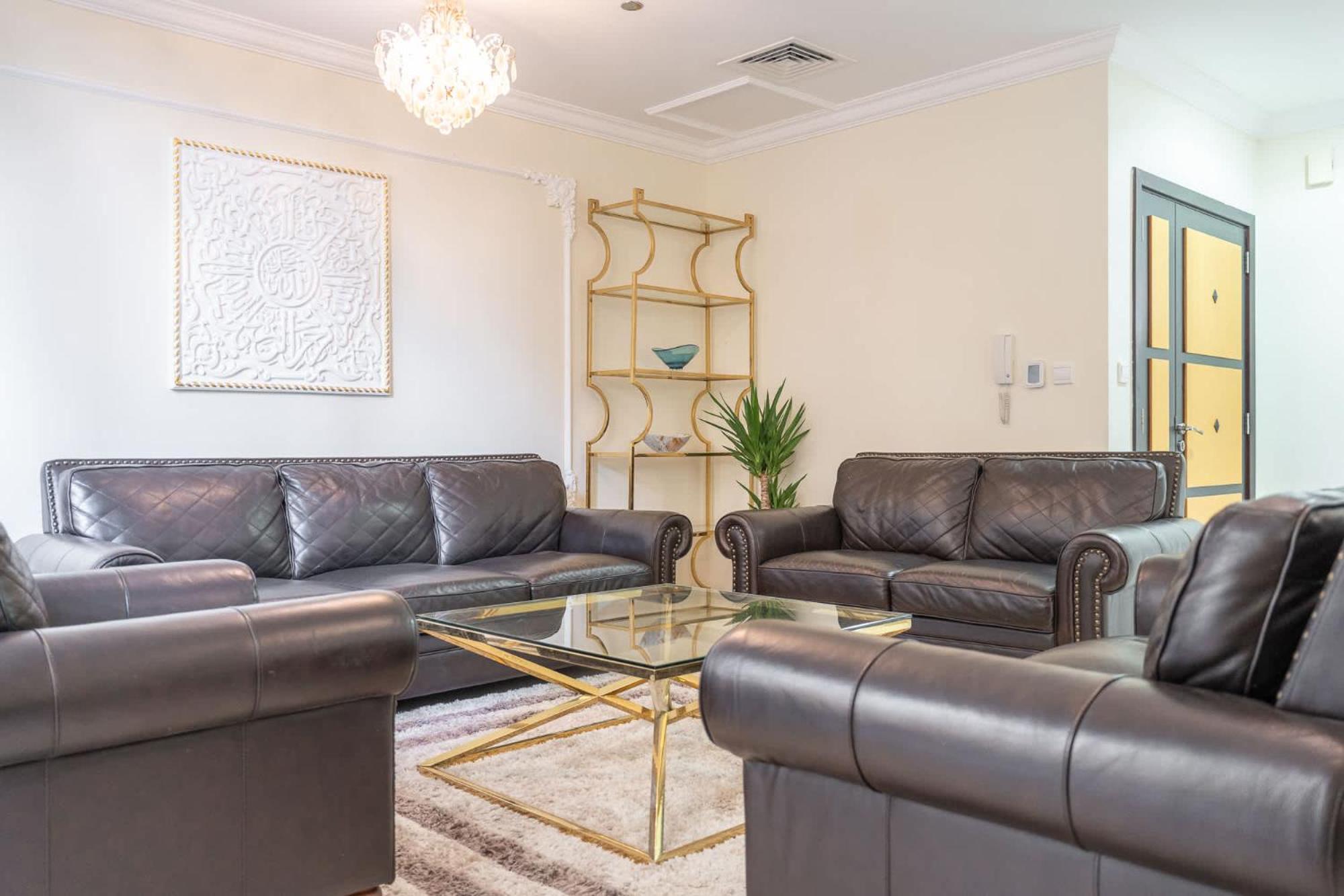Apartment 5 Bedroom Flat In Jbr Near The And Sleeps 9 *