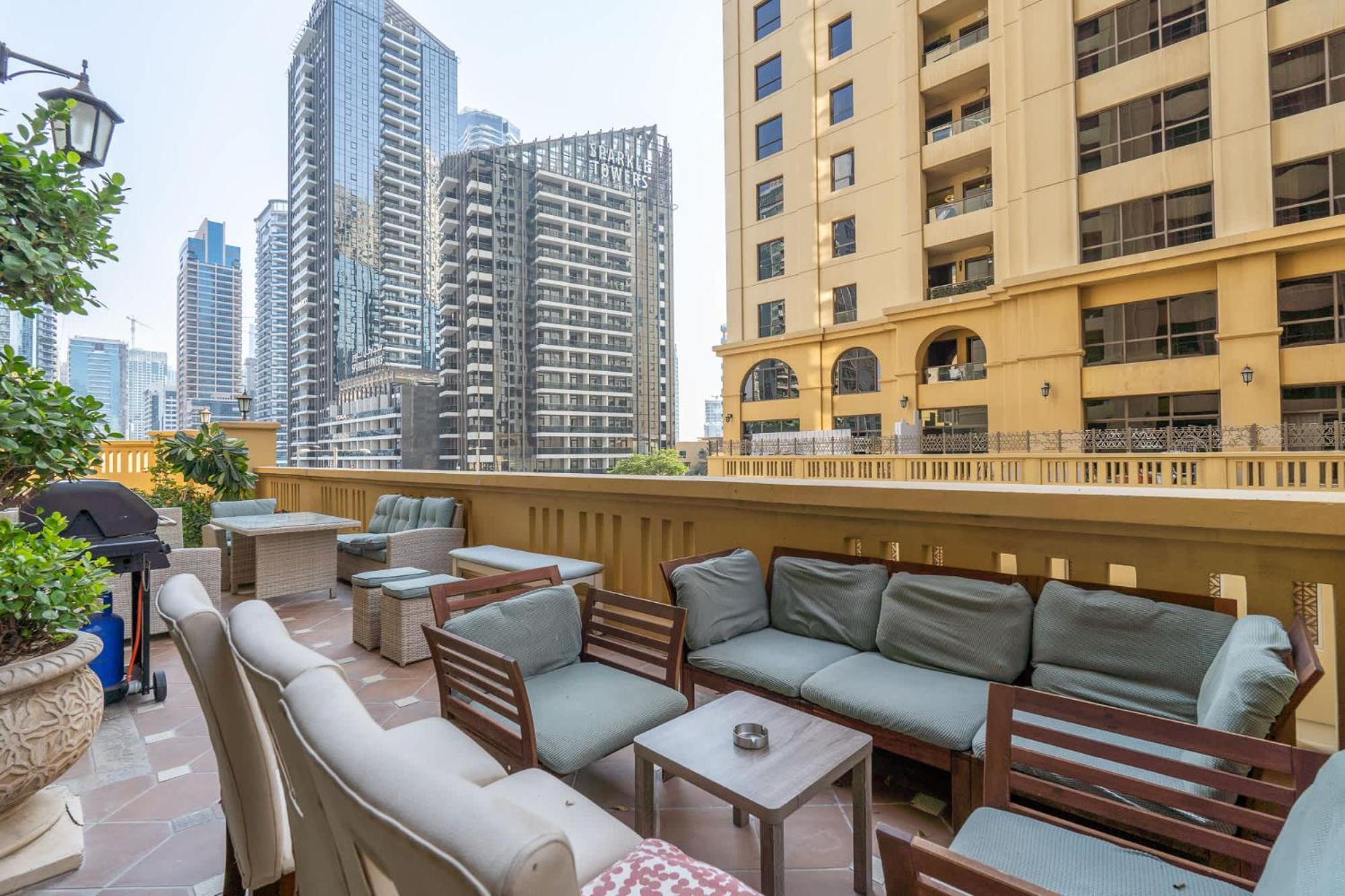 5 Bedroom Flat In Jbr Near The And Sleeps 9 Apartment Dubai